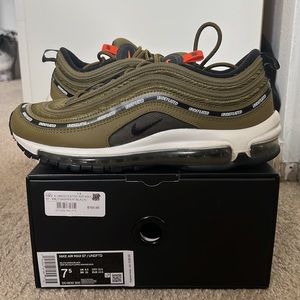 7.5 (9 women’s) Nike Air Max 96 / undefeated. Barely worn still have box!